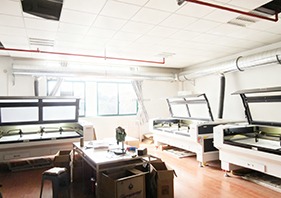 Automated injection molding and tool production workshop