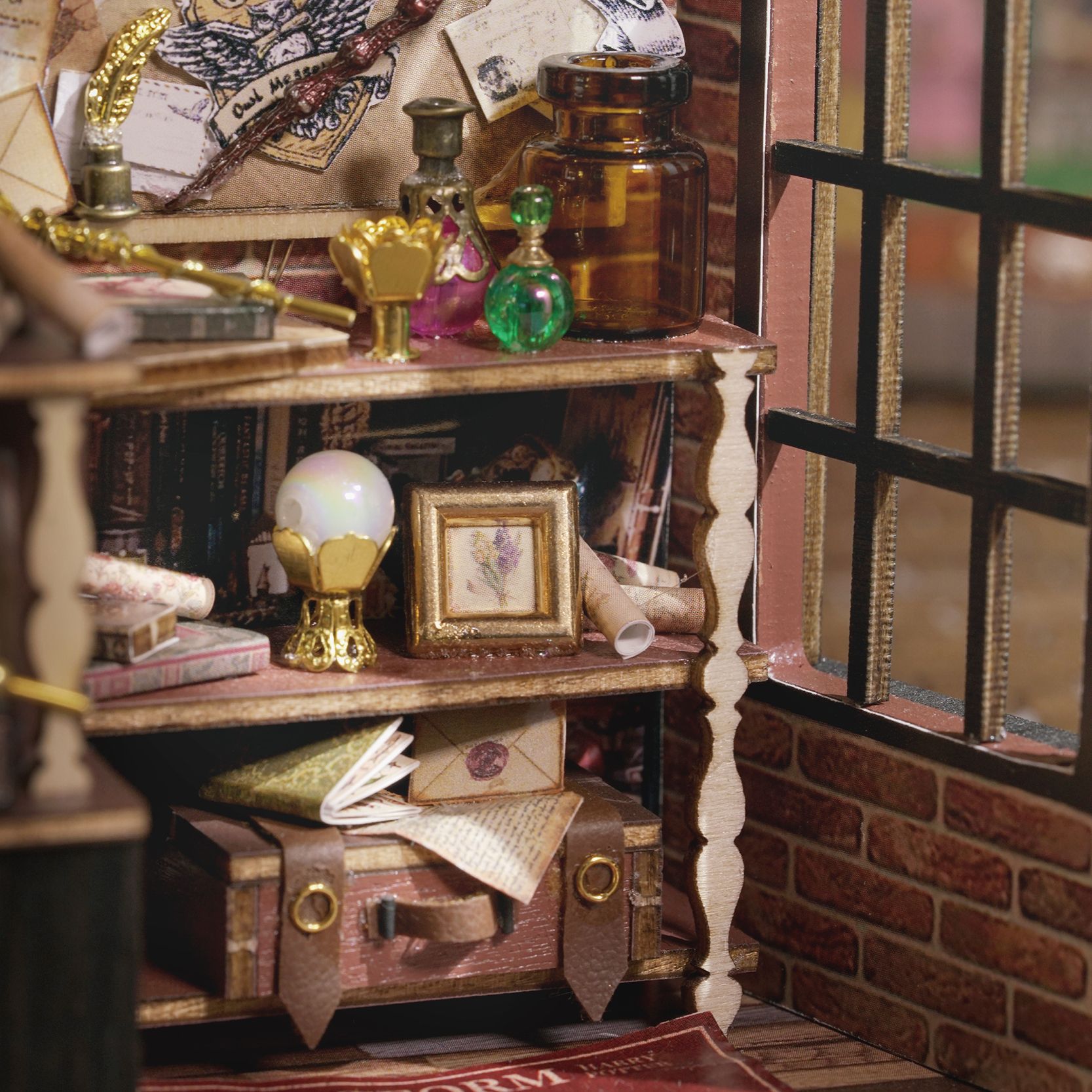 Wooden Miniature House DIY Magic Full House European Retro Handmade Assembled Model Color Box 30x23.5x7.5cm Creative Gift for